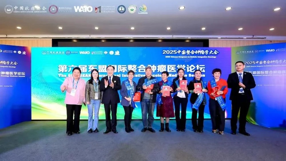 VI Международный форум АСЕАН по интегративной онкологии успешно завершился в Куньмине, наметив новый план глобального сотрудничества в борьбе с раком